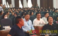 齐鲁义和轩书画院应邀出席华洋教育集团开学典礼