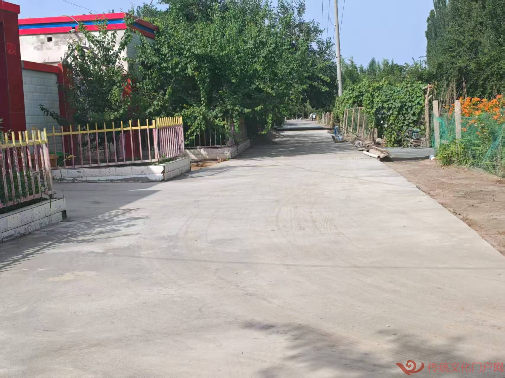 1组修路1.jpg